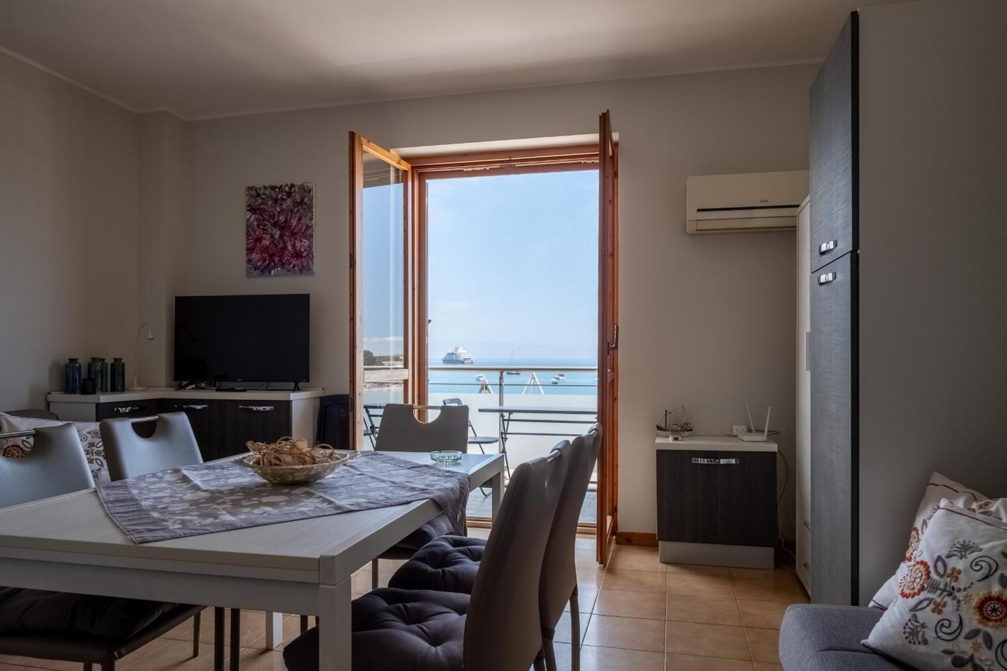 Apple House Apartment Giardini Naxos Bagian luar foto